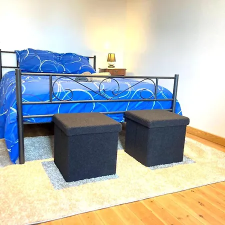 Propriete De 3 Chambres Avec Terrasse Et Wifi A Aube Aube (Orne)